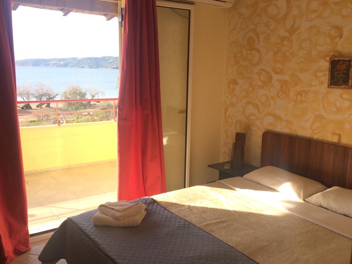 Malindi Rooms Porto Heli Bagian luar foto